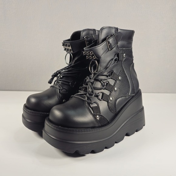 Shoes - Women's Black Goth Platform Wedge Ankle Boots Lace Up EU 38 US 7.5